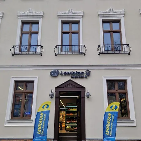 Jaracza 28/17 アパート *