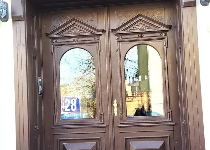 Jaracza 28/17 アパート *